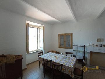 16-character-two-bedroom-town-house-for-sale-italy-abruzzo-palmoli