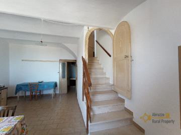 19-character-two-bedroom-town-house-for-sale-italy-abruzzo-palmoli