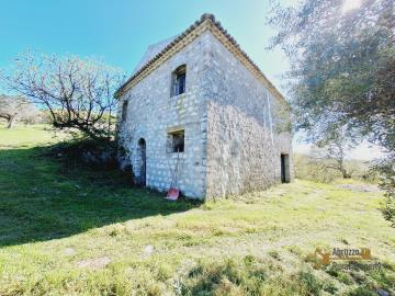 4-Incredible-old-stone-country-house-to-restore-with-land-for-sale
