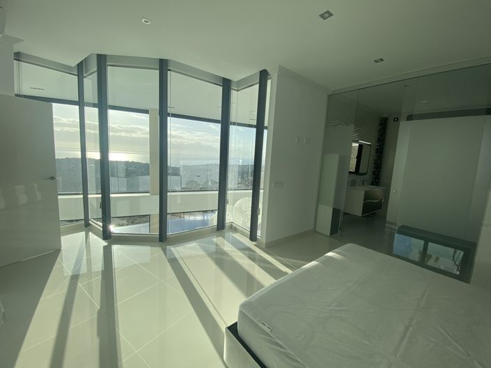 Image No.25-5 Bed Villa for sale