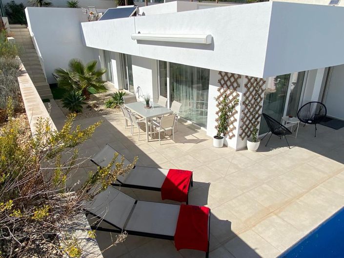 Image No.2-3 Bed Villa for sale