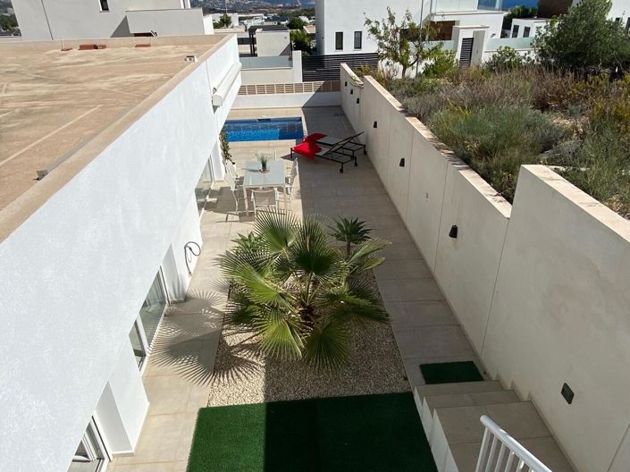 Image No.5-3 Bed Villa for sale