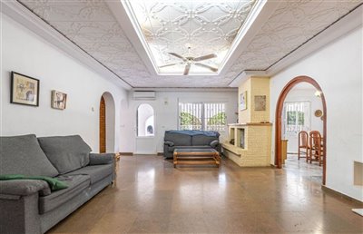 10844-villa-for-sale-in-calpe-12629471-large