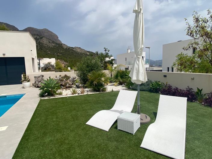 Image No.6-5 Bed Villa for sale