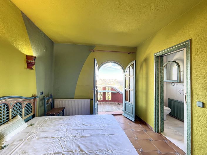 Image No.26-3 Bed Villa for sale