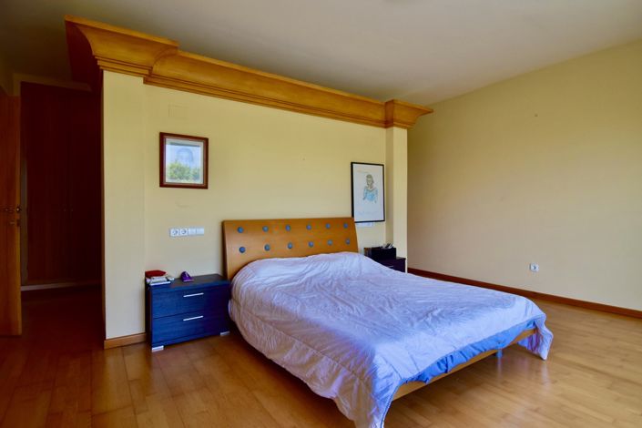 Image No.17-6 Bed Villa for sale