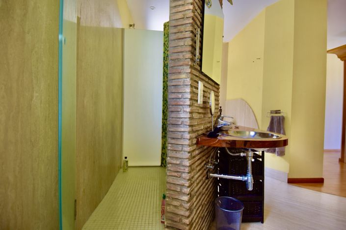 Image No.20-6 Bed Villa for sale