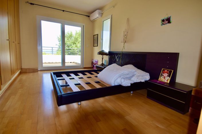 Image No.25-6 Bed Villa for sale