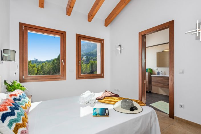 Image No.28-4 Bed Finca for sale