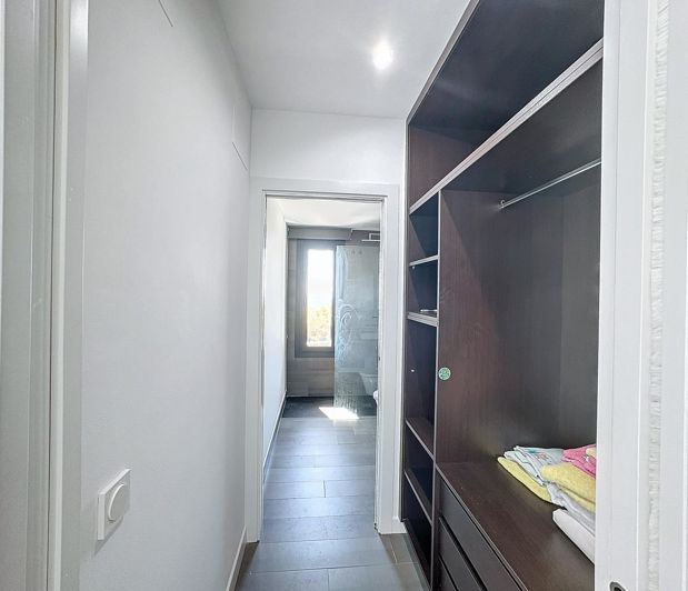 Image No.26-3 Bed Villa for sale