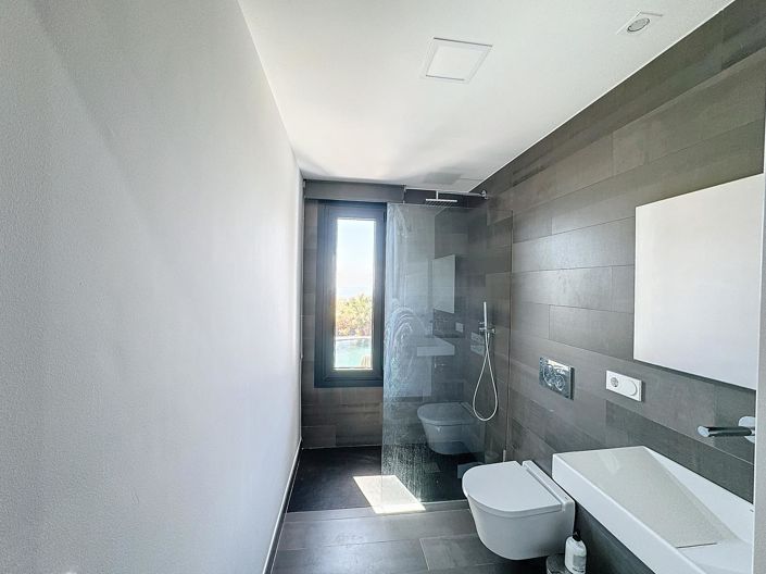 Image No.27-3 Bed Villa for sale