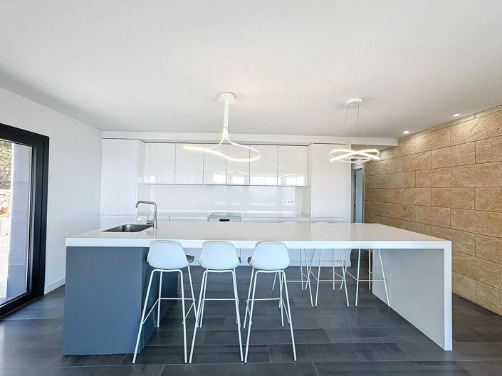 Image No.4-3 Bed Villa for sale