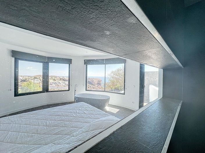 Image No.49-3 Bed Villa for sale