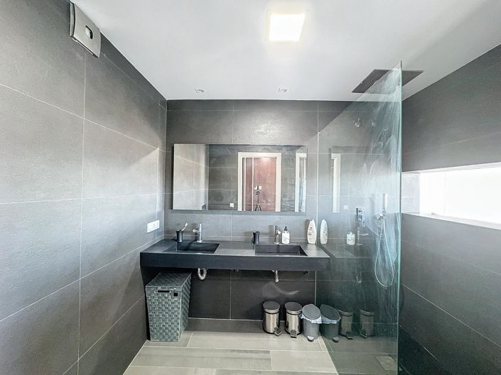 Image No.46-3 Bed Villa for sale