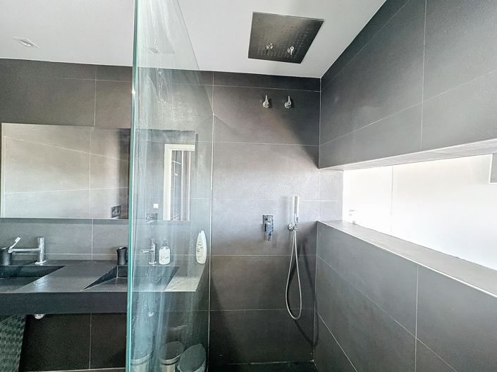 Image No.47-3 Bed Villa for sale