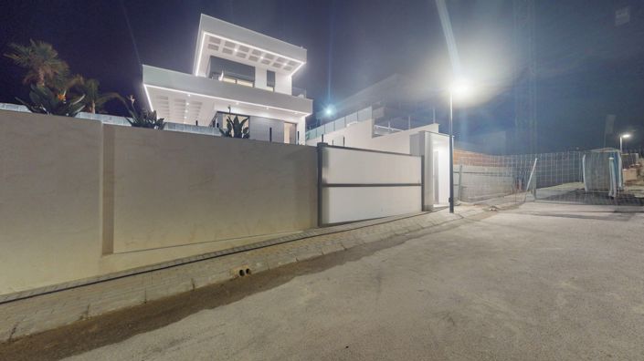 Image No.14-3 Bed Villa for sale