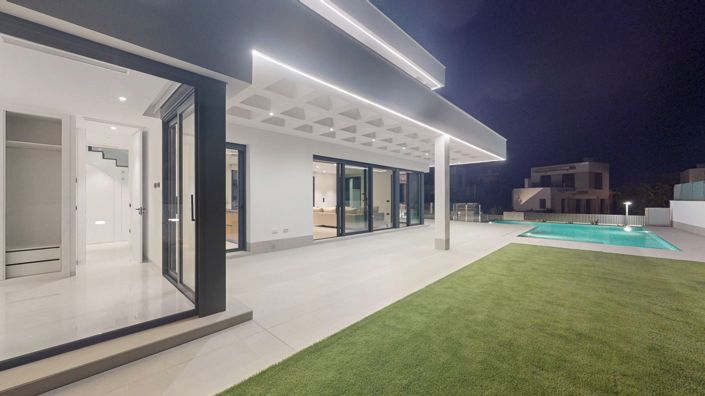 Image No.18-3 Bed Villa for sale