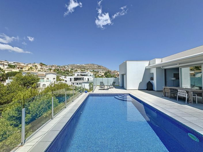 Image No.17-4 Bed Villa for sale