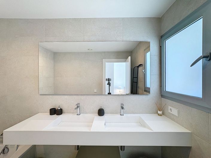 Image No.31-4 Bed Villa for sale