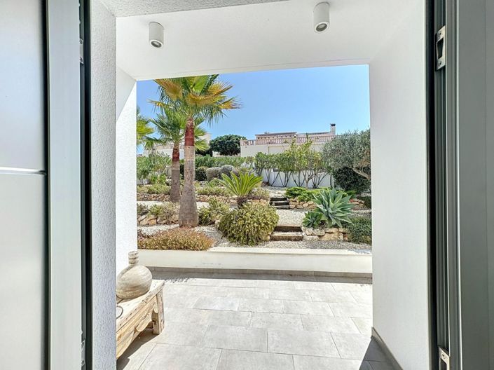 Image No.5-4 Bed Villa for sale