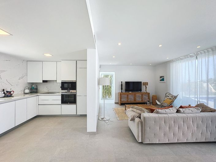 Image No.8-4 Bed Villa for sale