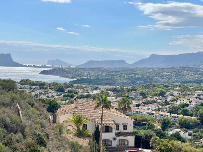 Image No.1-5 Bed Villa for sale