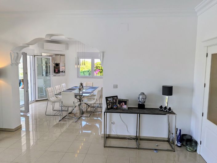 Image No.15-4 Bed Villa for sale