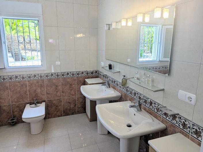 Image No.26-4 Bed Villa for sale