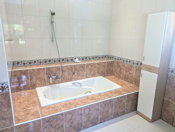 Image No.28-4 Bed Villa for sale