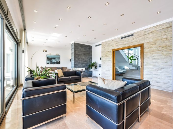 Image No.10-5 Bed Villa for sale