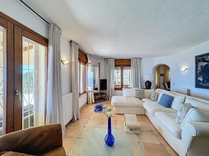 Image No.17-3 Bed Villa for sale