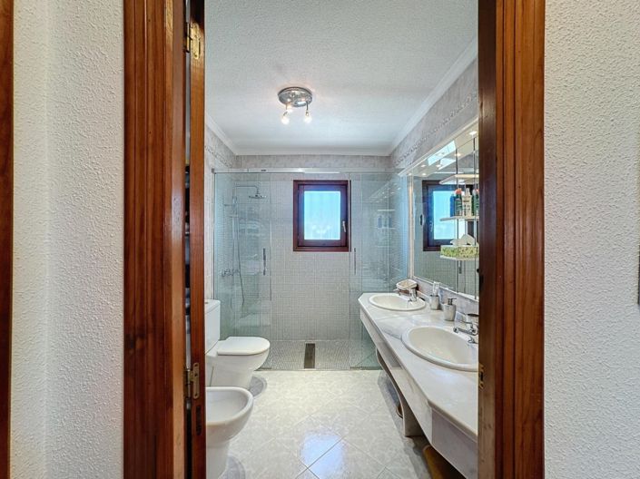 Image No.23-3 Bed Villa for sale