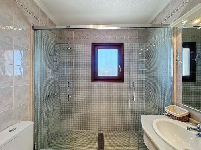 Image No.25-3 Bed Villa for sale