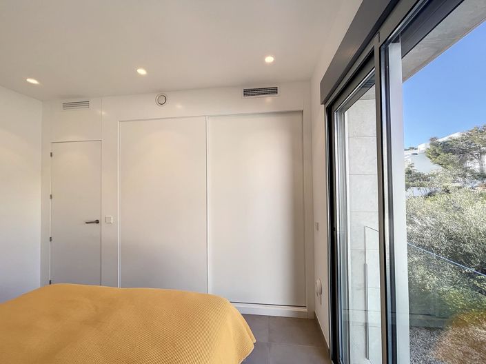 Image No.28-4 Bed Villa for sale