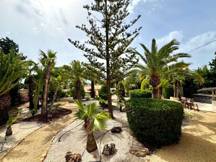 Image No.41-5 Bed Villa for sale