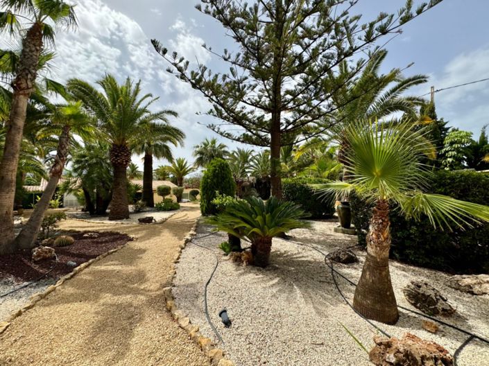 Image No.46-5 Bed Villa for sale