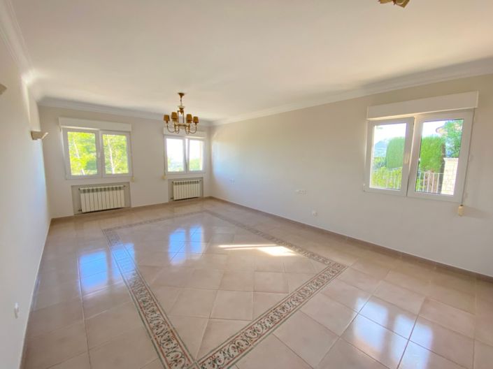 Image No.20-5 Bed Villa for sale