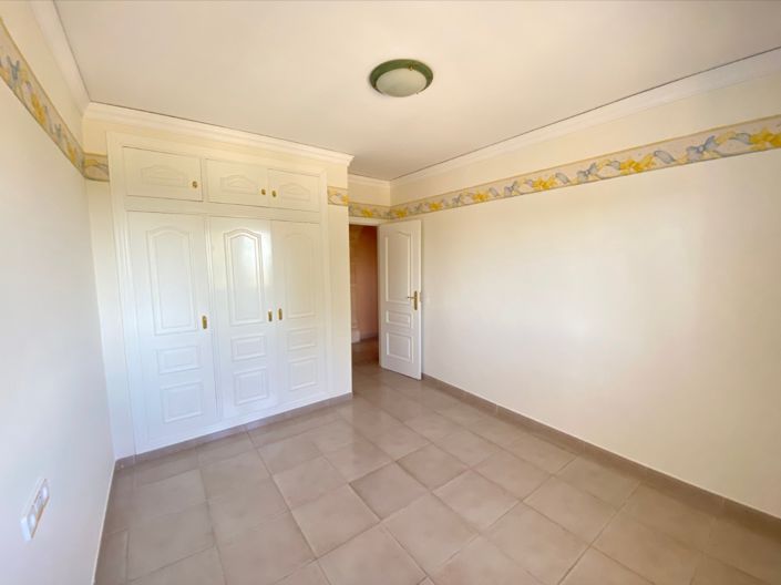 Image No.27-5 Bed Villa for sale