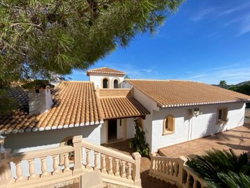 5 Bed Villa for sale