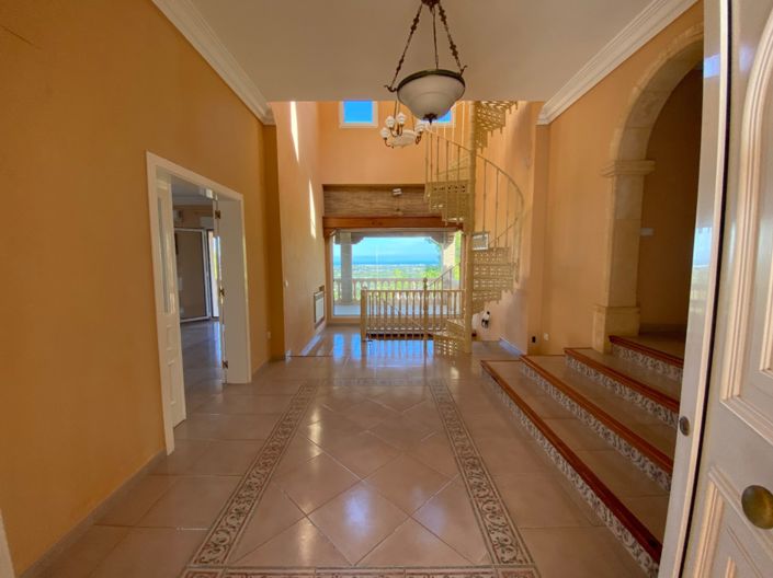 Image No.8-5 Bed Villa for sale