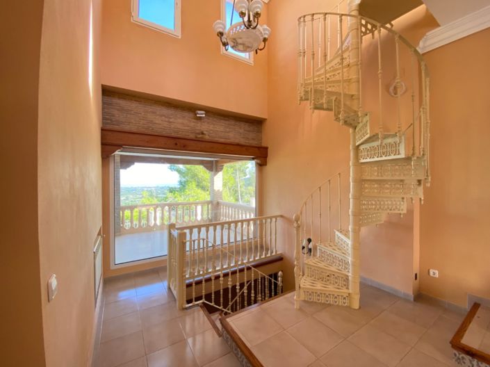 Image No.10-5 Bed Villa for sale