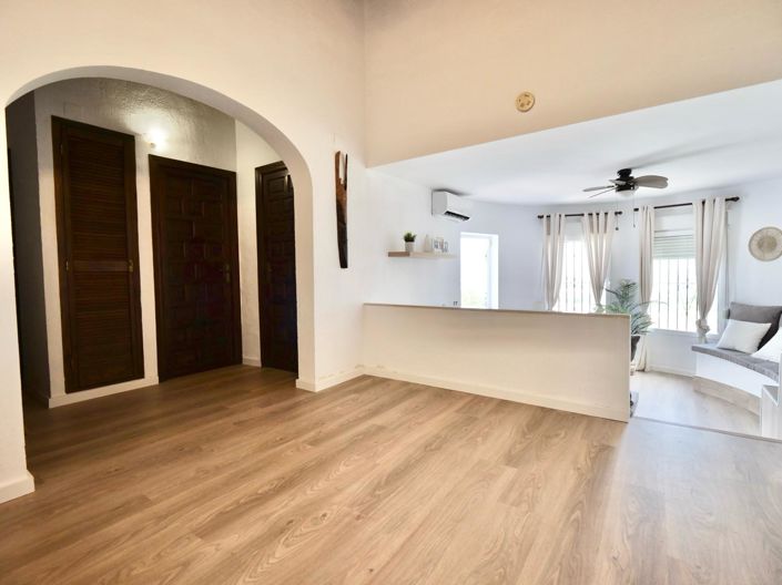 Image No.15-4 Bed Villa for sale