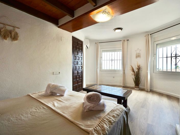 Image No.19-4 Bed Villa for sale