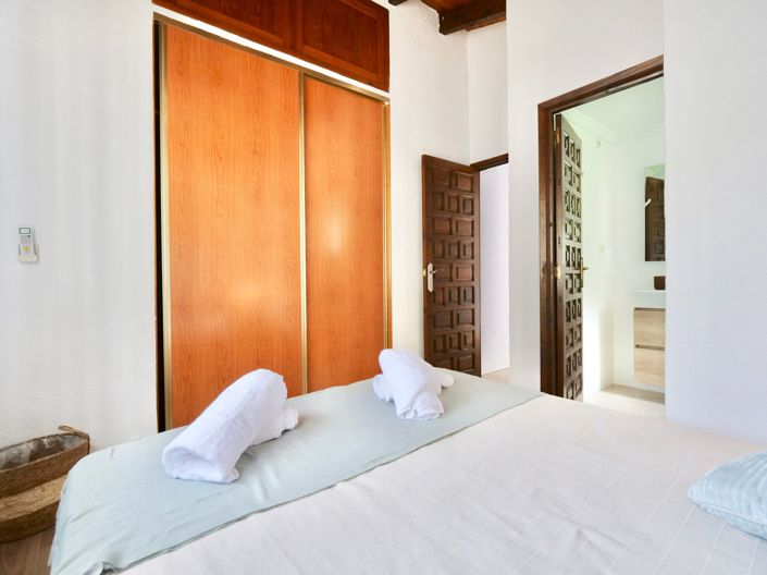 Image No.34-4 Bed Villa for sale