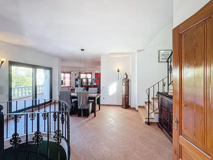 Image No.10-2 Bed Villa for sale