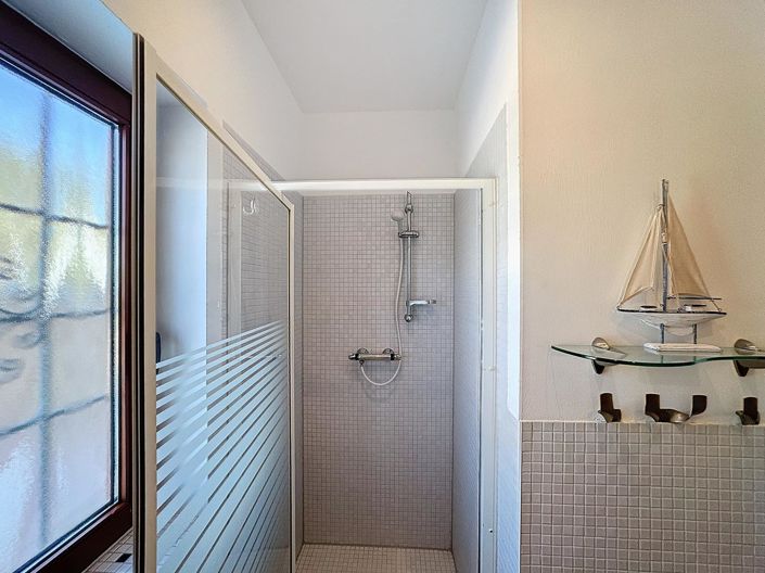 Image No.33-2 Bed Villa for sale