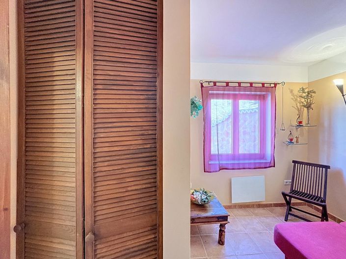 Image No.37-2 Bed Villa for sale