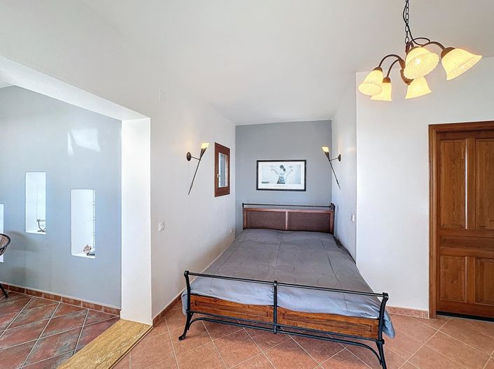 Image No.48-2 Bed Villa for sale