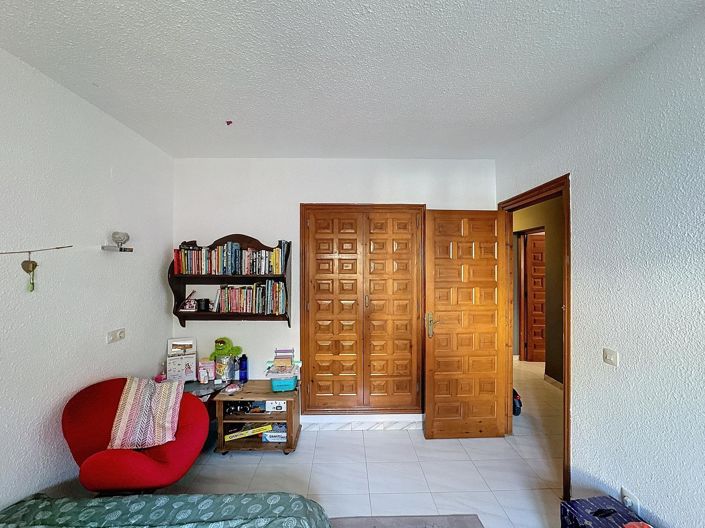 Image No.33-4 Bed Villa for sale