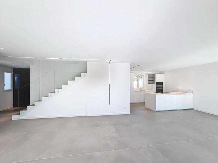 Image No.11-5 Bed Villa for sale